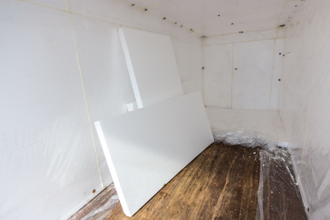 Grâce à une bonne isolation, votre maison à partir des conteneurs d'expédition sera confortable même en cas de fortes gelées.