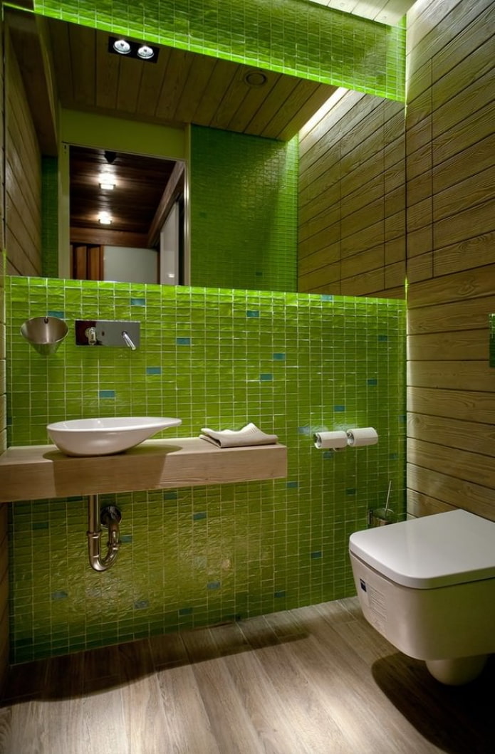 mosaïque verte dans la salle de bain