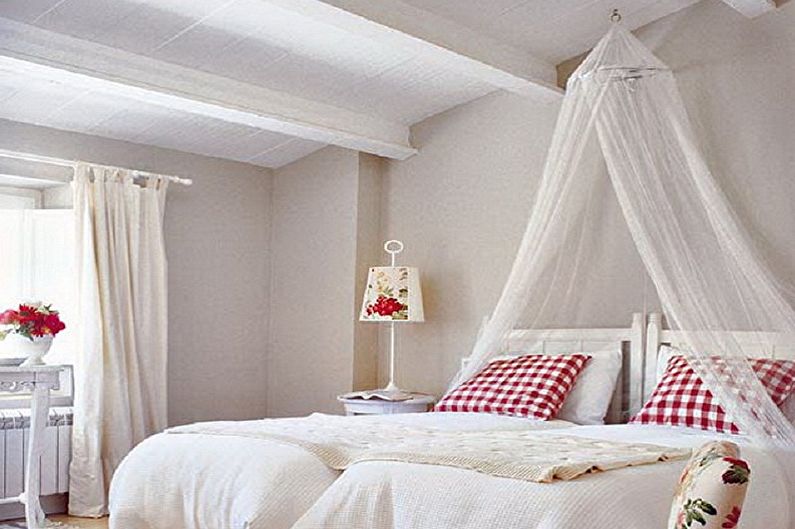 Types de lit à baldaquin - Plafond à baldaquin
