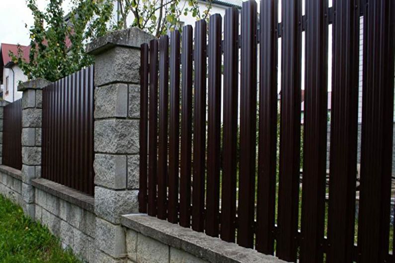 Types de clôtures en bois - Clôture verticale
