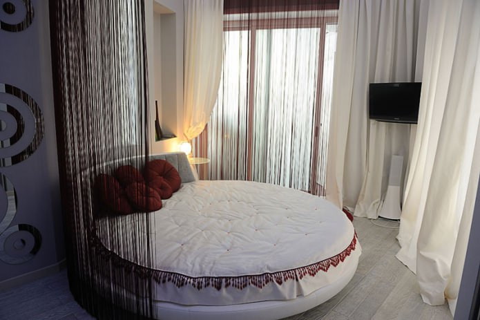 Chambre avec rideaux en coton