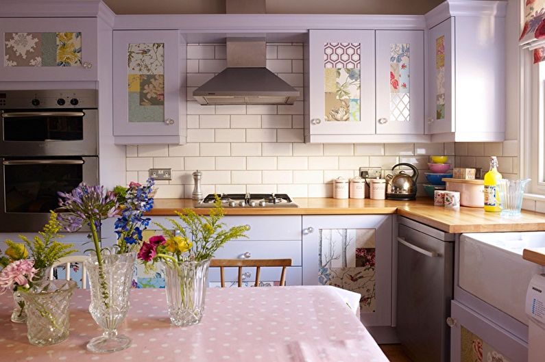 Couleur lilas à l'intérieur de la cuisine - Conception photo