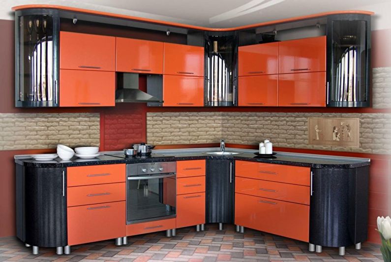 Noir avec orange - Cuisine design 9 m²