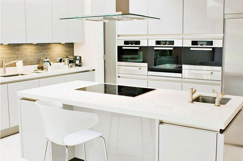 Conception de cuisine 8 m²  dans le style du minimalisme