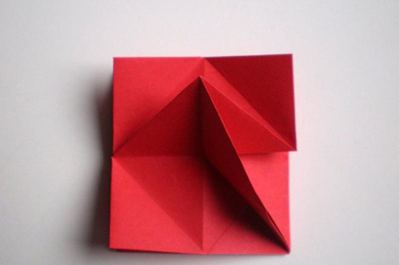 DIY rose en utilisant la technique de l'origami