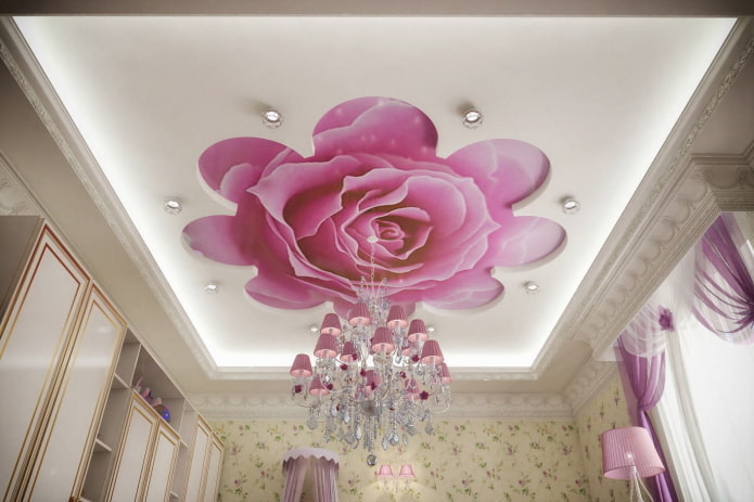 plafond avec impression photo en forme de rose