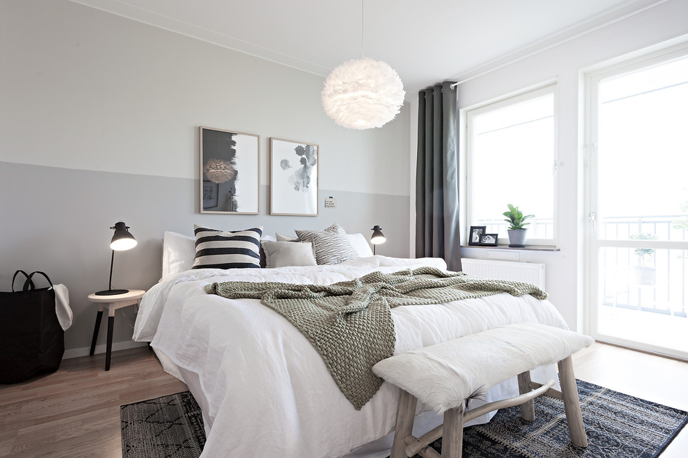 Chambre cosy décorée dans un style scandinave
