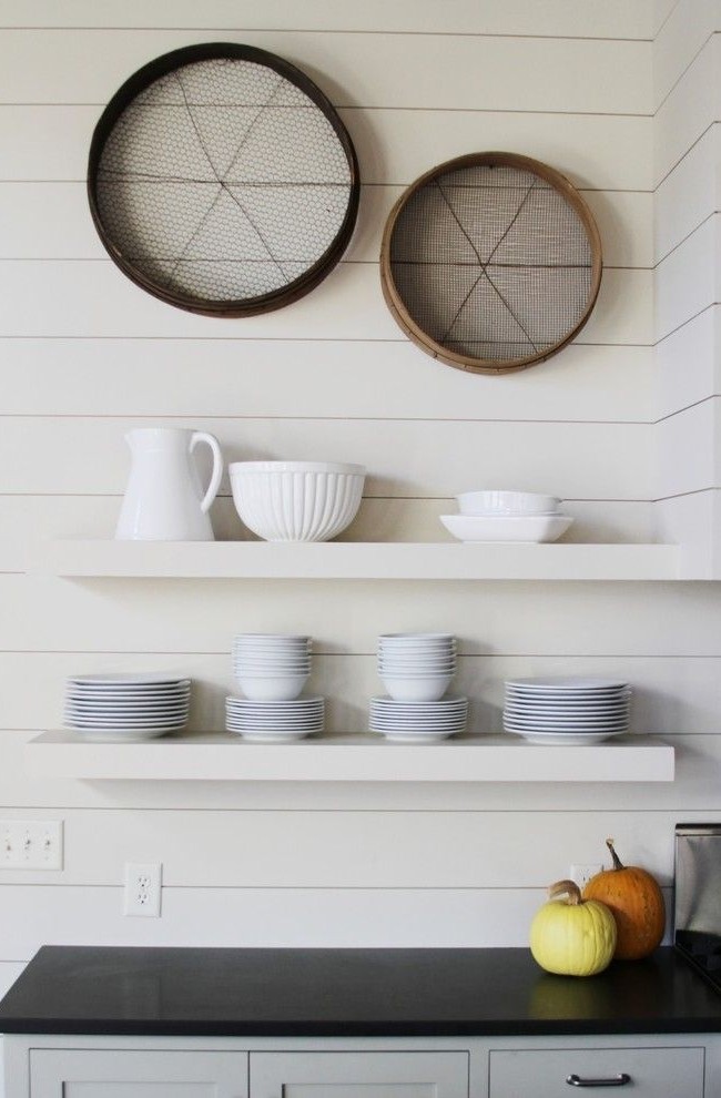 Les panneaux durables et fiables dureront longtemps dans votre cuisine