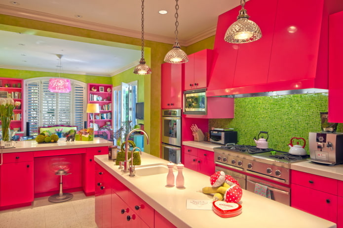 intérieur de cuisine dans des couleurs rouges et vertes