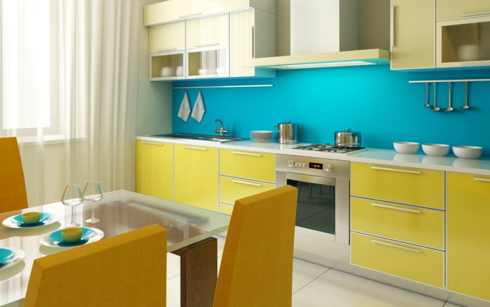 intérieur de cuisine dans des tons jaune-bleu