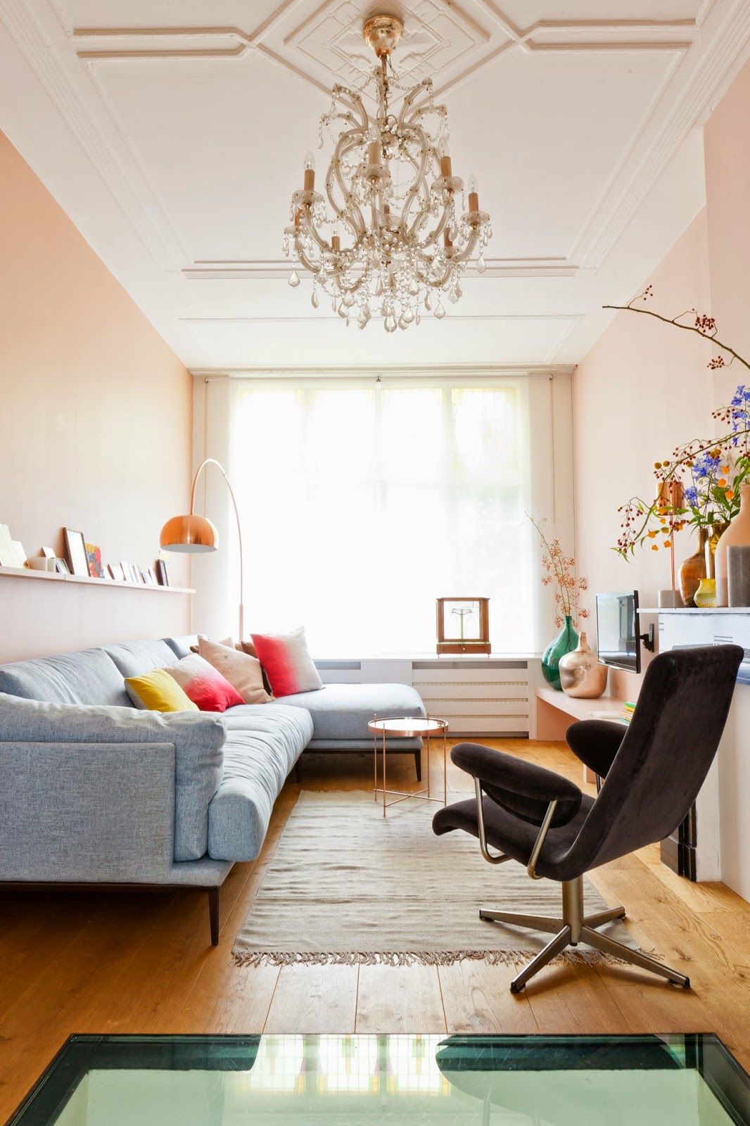 La couleur rose délicate est parfaite pour les petits appartements