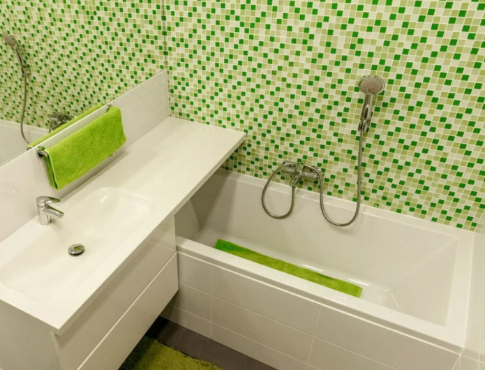 décoration de salle de bain avec mosaïque