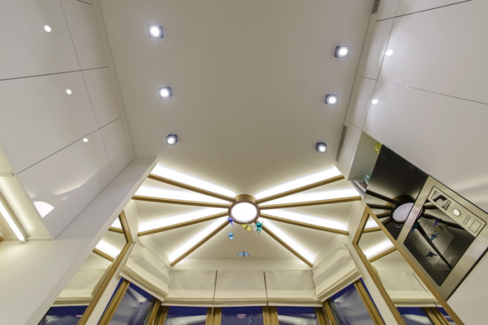 plafond illuminé