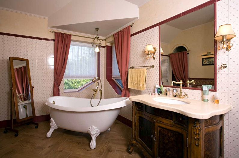 Salle de bain classique aux accents contrastés - Interior Design
