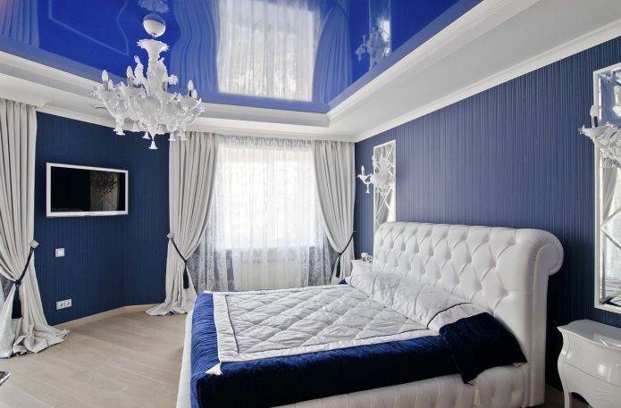 plafond bleu brillant