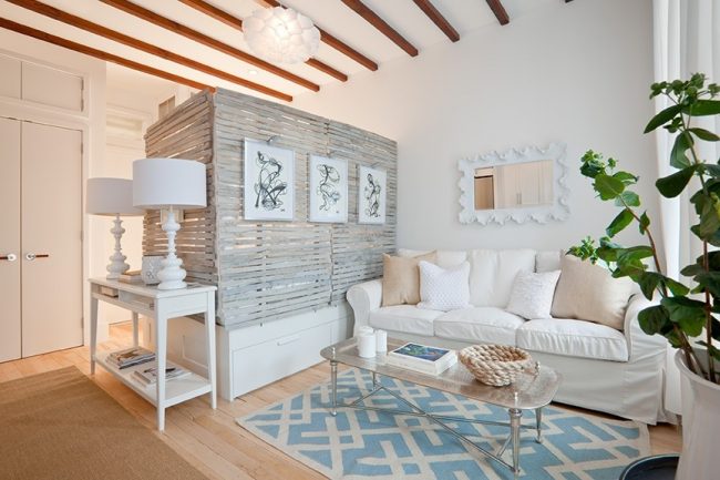 Chambre-salon cosy de 18 m² de style provençal