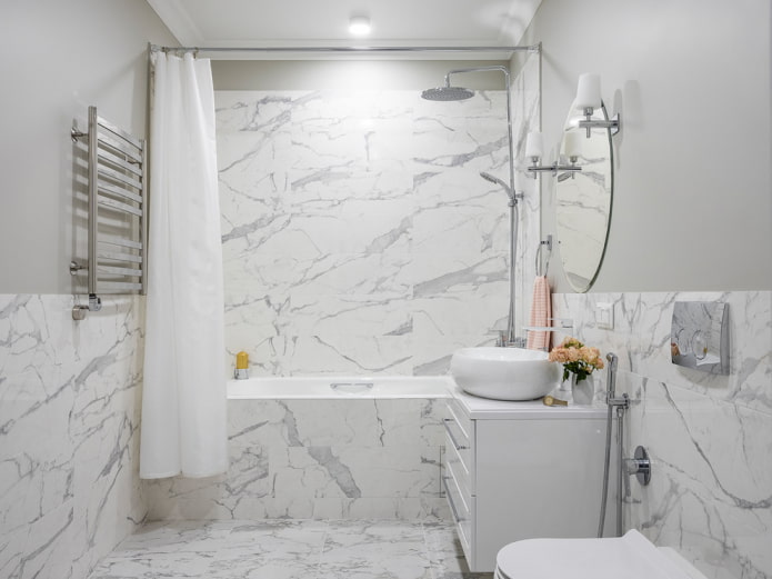 Carrelage en marbre pour demi-mur et salle de douche