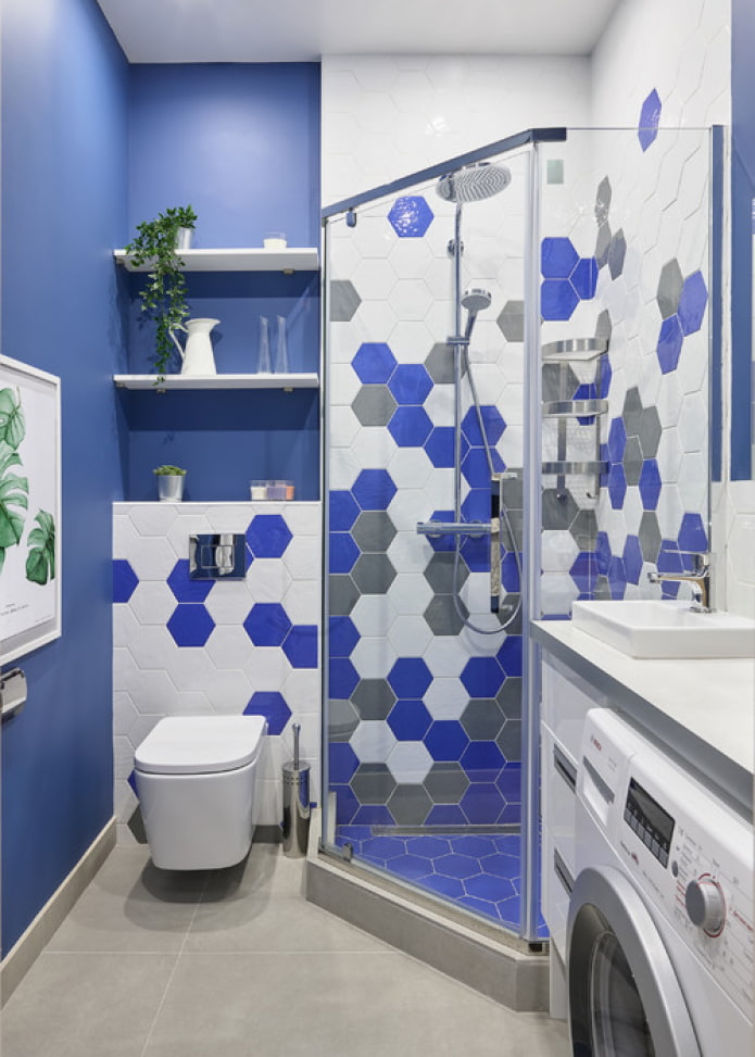salle de bain blanche et bleue