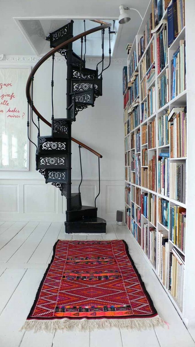 Un bel escalier en fer forgé peut devenir un point fort de votre intérieur