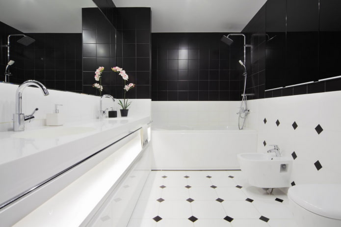 carrelage noir et blanc dans la salle de bain