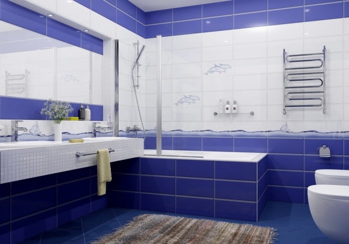 carreaux blancs et bleus à l'intérieur de la salle de bain