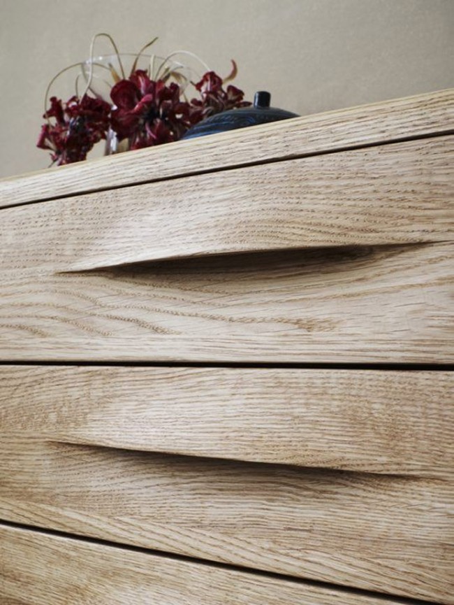 Les poignées de meubles en bois surprennent par leur beauté et leur caractère unique