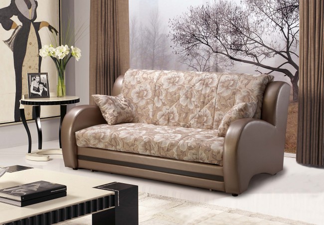 Placez des meubles devant le canapé que vous pouvez facilement déplacer, car ils prennent plus de place une fois dépliés