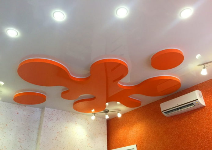 structure de plafond tendu orange et blanc