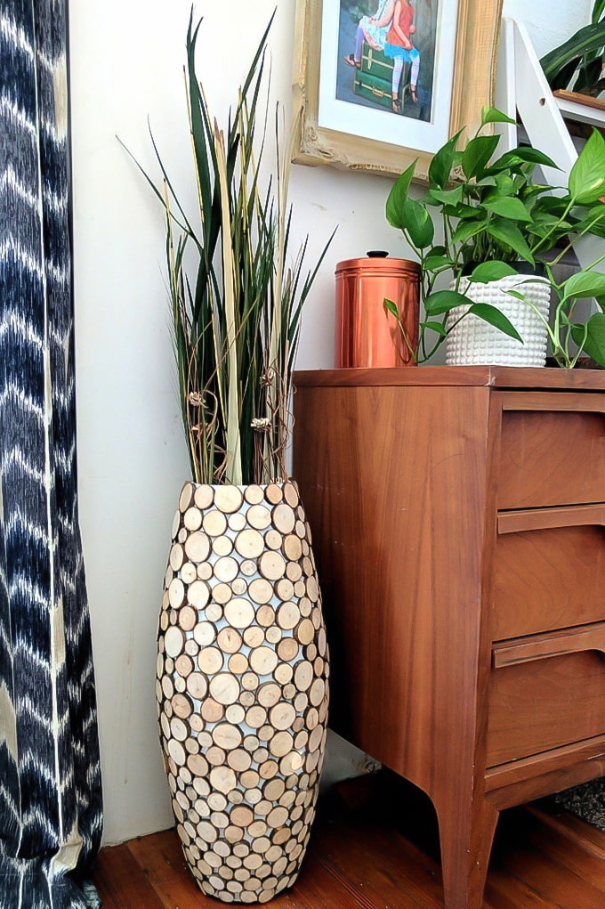 décor de vase avec des coupes en bois