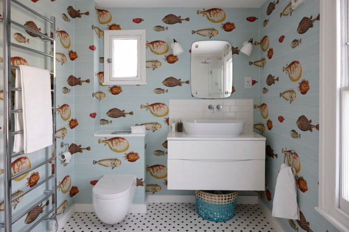 Papier peint lavable avec des poissons dans la salle de bain
